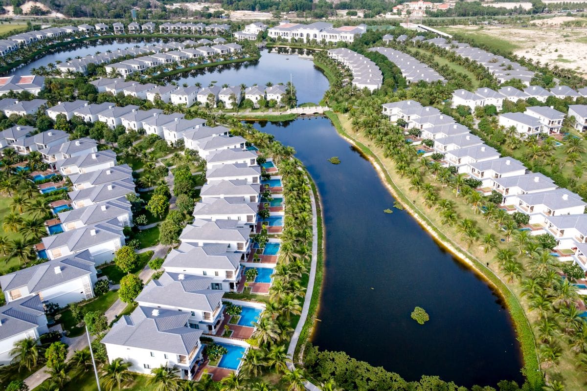 Dubai cityscape - document attestation services in Jumeirah Islands by Seal & Signature